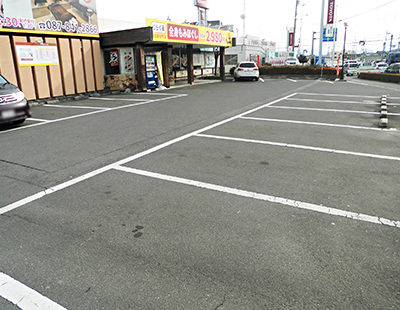 駐車場　※写真内の価格は改定前の料金となります